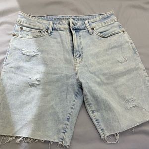 AMERICAN EAGLE JEAN SHORT